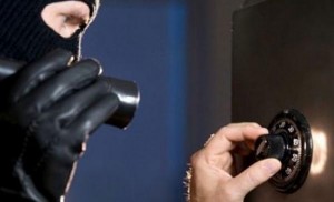 كشف ملابسات سرقة 171 الف يورو من منزل في اربد