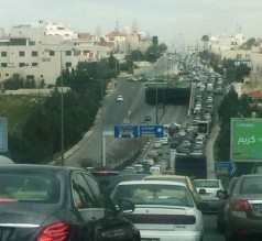 أزمات مرورية خانقة في شوارع عمّان