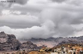 طقس بارد وغائم الأحد وارتفاع طفيف على الحرارة الاثنين