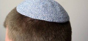 هل تعلم لماذا يرتدى اليهود قبعة صغيرة على رؤوسهم!