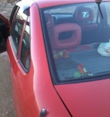 تفاصيل قصة سيارة الــ «ابل فكترا» ذات اللون الأحمر بمنطقة دير غبار في عمان