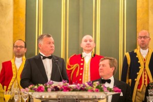 الملك يلقي كلمة خلال مأدبة عشاء تكريمية في هولندا