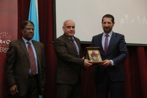 محاضرة للدكتور محمد نوح القضاه في جامعة الزرقاء