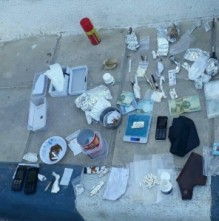 بالصور ..القبض على 10 مطلوبين في قضايا ترويج المخدرات وضبط 315 كف حشيش في المفرق