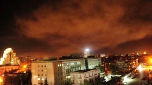 100 صاروخ مجنح قصفت مواقع عسكرية ومدنية سورية