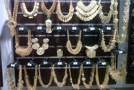 الحكومة تفرض رسوم جمركية 25% على الإكسسوارات المقلدة