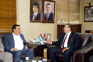 الطراونة: مجلس النواب لن يدخر جهداً في دعم الصحافة الورقية