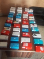 بالصور ... القبض على مطلوب سرق 48 جهازا خلويا من مركبة احد المواطنين