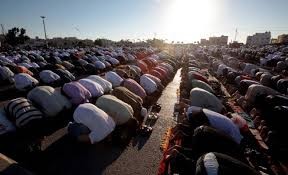 الاوقاف: موعد صلاة العيد الساعة السابعة صباحا