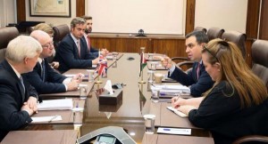 الفاخوري يلتقي وزير الدولة البريطاني للتنمية الدولية