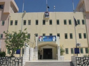 "الطب الشرعي" يشرح سر العلامات الظاهرة على جسم نزيل "بيرين" المتوفي