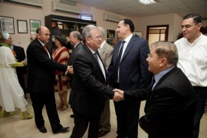 أسرة جامعة البترا تتبادل التهاني بعيد الفطر