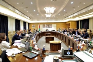 الوزير " مروان جمعة " يطالب " الرزاز " بتحميل هذا الوزير الجديد المسؤولية وتقديم " استقالته "