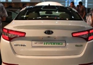 كناكرية: مراجعة قرار رسوم السيارات الهجينة خلال اسبوع