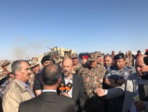 الرزاز يعلن عن حملة وطنية لاغاثة السوريين