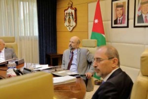 اشتراط خدمة الوزير في المؤسسات الحكومية 7 سنوات للحصول على راتب تقاعدي