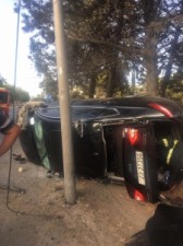 بالصور .. اصابة شخص بانقلاب مركبة في تلاع العلي بالعاصمة عمان