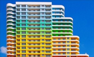 بالصور...أبنية خلابة باسطنبول بألوان قوس قزح