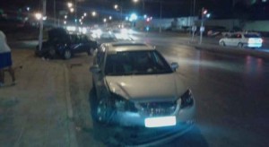 بالصور .. وفاة وإصابتان بحادث تصادم في عمان