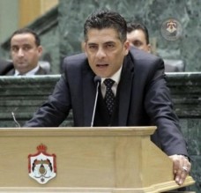 الجراح يهاجم وزراء في حكومة الرزاز