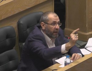 بينو يسأل عن مضاعفة كلف مشاريع للاشغال بعد احالة العطاءات