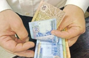 توجه حكومي لدراسة رفع الحد الأدنى للأجور