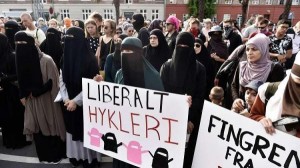 حظر النقاب في الدنمارك يدخل حيز التنفيذ