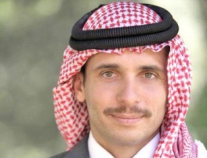 الامير حمزة يشارك الآلاف بتشييع جثمان الشهيد الرائد الحنيطي في بلدة الجفر