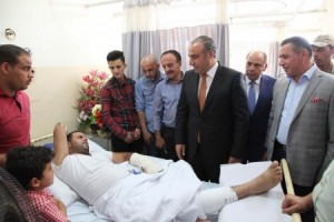 بالصور...أمين عمان يعود مصابي القوات المسلحة الأردنية والأجهزة الأمنية والمواطنين