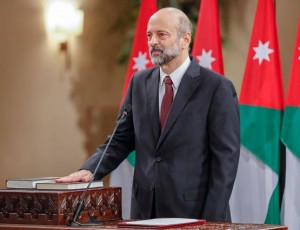 ورقة التعديل الوزاري : الرزاز يطمح بـ اعادة التشكيل ولا يتحمس لبقاء بعض الوجوه الجديدة