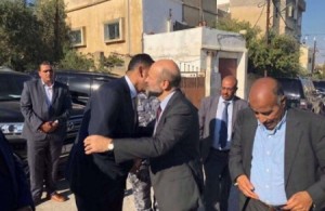 الرزاز يعزي بالشهيد العريف احمد إدريس الزعبي في لواء الرمثا