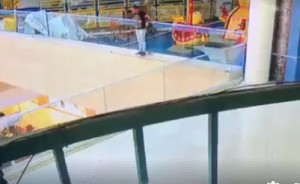 براعة موظف في اربد ستي سنتر تحول دون انتحار شخص