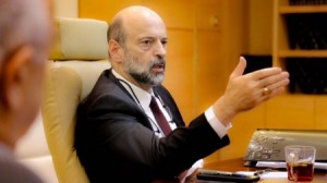 مصدر مقرب من الرزاز ...تقييم الوزراء بعد الدورة الاستثنائية ..والتعديل الحكومي مرهون بالنتائج