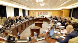 حكومة الرزاز تفشل فشلاً ذريعاً بإقناع الأردنيين في قانون ضريبة الدخل