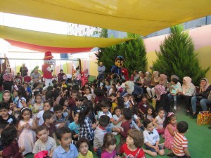 روضة ومدارس النظم الحديثة تستقبل براعمها في بداية العام الدراسي