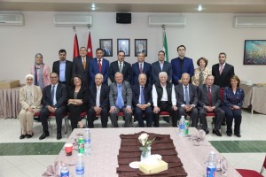 جامعة البترا تكرم عمدائها السابقين