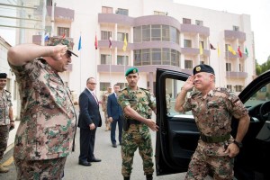 الملك يزور القيادة العامة للقوات المسلحة