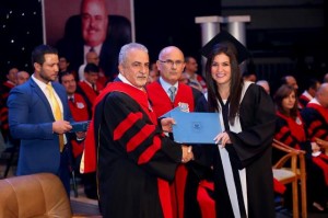 أ.د. ساري حمدان يرعى حفل تخريج "عمان الاهلية " لطلبة الفصل الصيفي من الفوج الخامس والعشرين