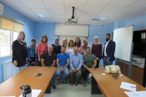 مركز التطوير الأكاديمي بجامعة البترا ينهى دورة محادثة باللغة الإنجليزية