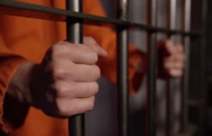 10 سنوات لعشريني اطلق النار على شاب في العقبة بهدف قتله