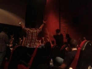 ضبط 40 شاب وشابة في حفل داخل مزرعة في زي