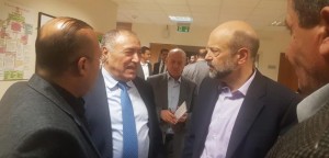 بالفيديو والصور...الرزاز في زيارة مفاجئة لمستشفى الكرك الحكومي