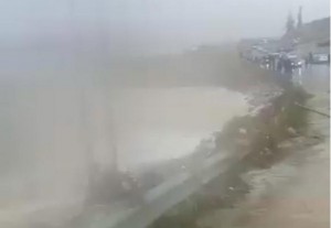 وفاة طفلة وإصابة أخرى والبحث عن مفقودين في مليح جراء السيول