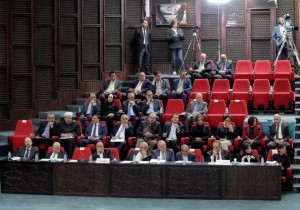 "النواب" يخضع موظفي الجمارك والضريبة والأراضي والأمانة وأعضاء النقابات إلى "الكسب غير المشروع"