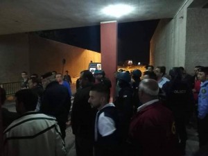 بالصور ... اصابة شخصين بعيارات نارية خلال مشاجرة بمنطقة الجبل الشمالي في الرصيفه