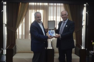 رئيس "عمان الاهلية " يستقبل رئيس وأعضاء بلدية الفحيص .. وتكريم لطلبة "العمارة" الفائزين                                                                بتصميم مشاريع عمران