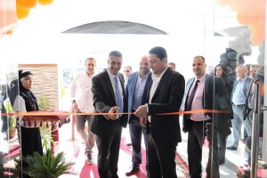 Orange الأردن تفتتح معرضاً جديداً لها في الثنية