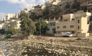 الرصيفة: عشرات المنازل مهددة بفيضانات سيل الزرقاء