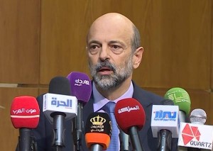 بالصور...الرزاز يطلق المنصة الإلكترونية "حقك تعرف" (رابط)