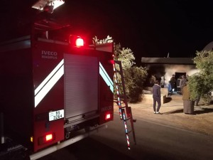 بالصور....وفاة سيدة وإصابة طفلها اثر حريق منزل في اربد